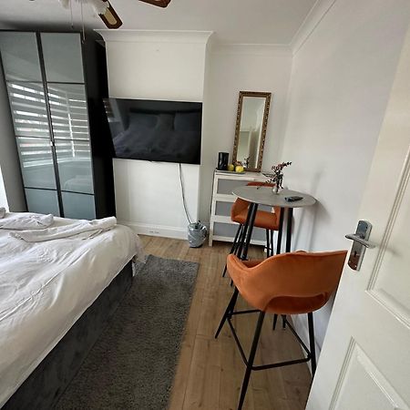Sheri'S Home Away London Exterior photo